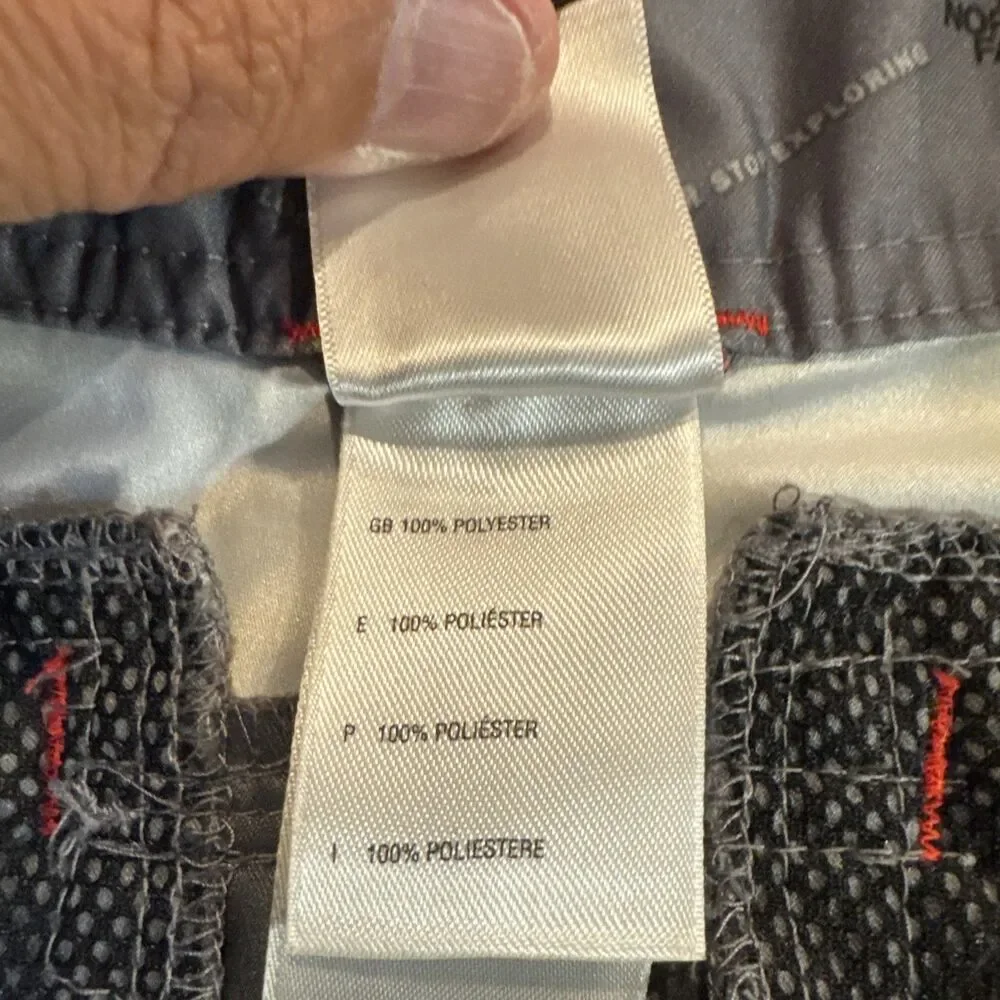 North face Shorts Men’s Gray Front Camo Sides Hiking Size 32‎
